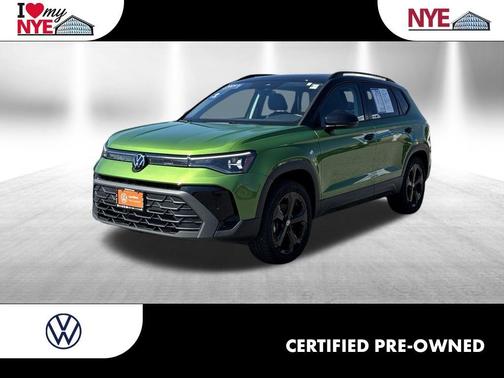 Bright Moss Green W/Black Roof 2025 Volkswagen Taos 1.5T SE Black