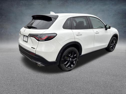 Platinum White Pearl 2024 Honda HR-V Sport