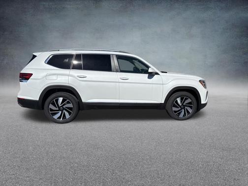 Opal White Pearl 2026 Volkswagen Atlas 2.0T SEL