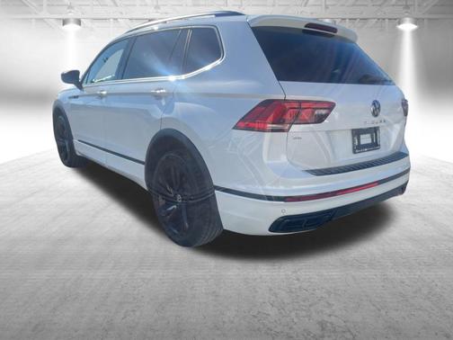 Opal White Pearl Effect 2023 Volkswagen Tiguan 2.0T SE R-Line Black