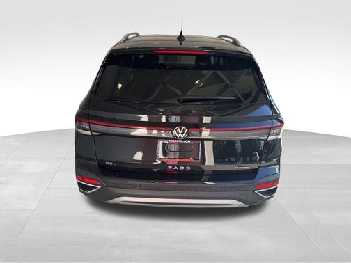 2025 Volkswagen Taos 1.5T SEL