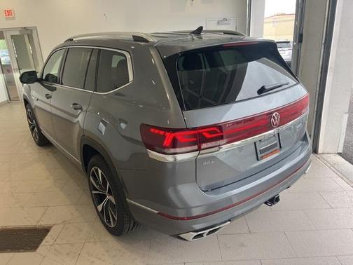 2025 Volkswagen Atlas 2.0T SEL Premium R-Line