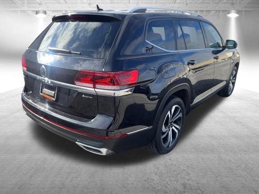 Deep Black Pearl Effect 2023 Volkswagen Atlas 2.0T SEL