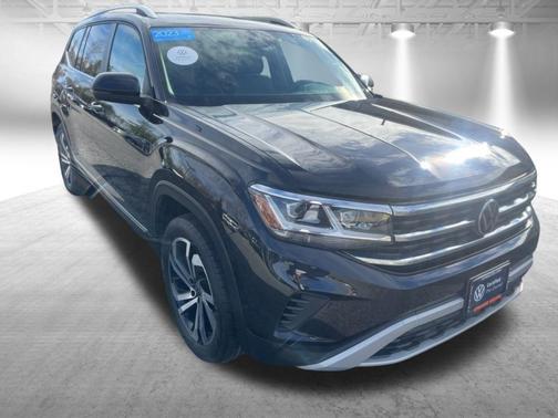 Deep Black Pearl Effect 2023 Volkswagen Atlas 2.0T SEL