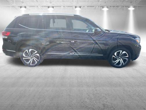 Deep Black Pearl Effect 2023 Volkswagen Atlas 2.0T SEL
