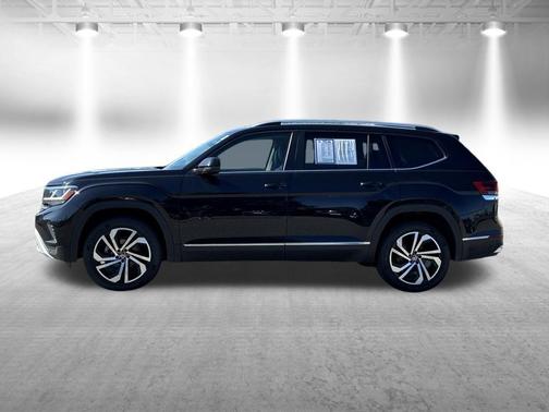 Deep Black Pearl Effect 2023 Volkswagen Atlas 2.0T SEL