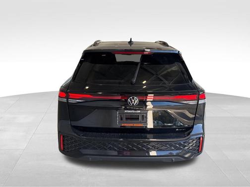 2025 Volkswagen Tiguan 2.0T SE R-Line Black