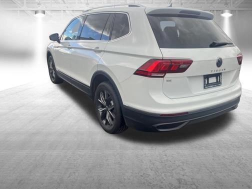 Pure White 2024 Volkswagen Tiguan 2.0T SE