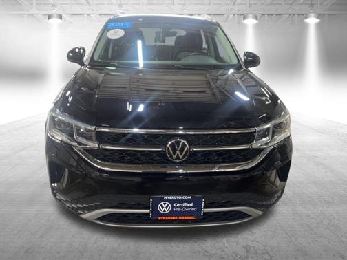 Deep Black Pearl Effect 2023 Volkswagen Taos 1.5T SEL