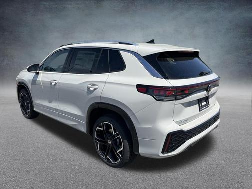 Sandstone 2026 Volkswagen Tiguan 2.0T SEL R-Line