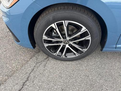 Blue Pearl 2026 Volkswagen Jetta 1.5T Sport