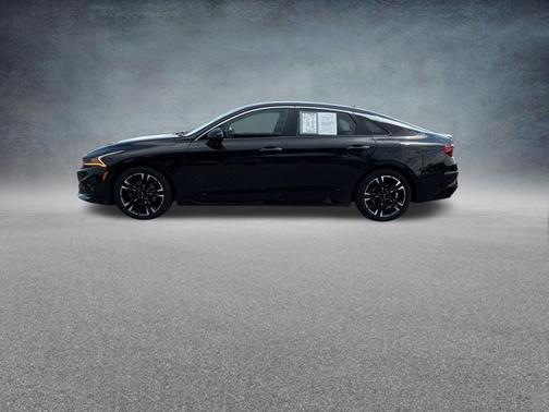 Ebony Black 2022 Kia K5 GT-Line