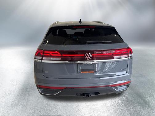 Pure Gray 2026 Volkswagen Atlas Cross Sport 2.0T SE W/TECHNOLOGY