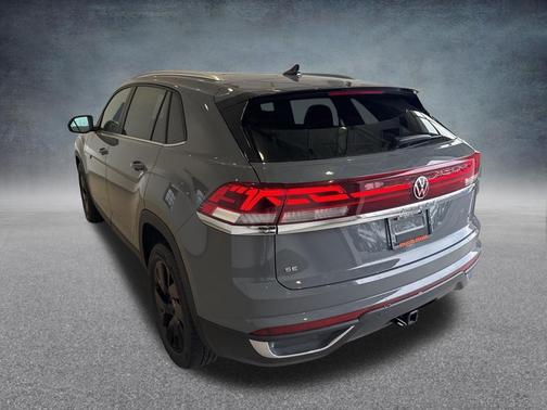 Pure Gray 2026 Volkswagen Atlas Cross Sport 2.0T SE W/TECHNOLOGY