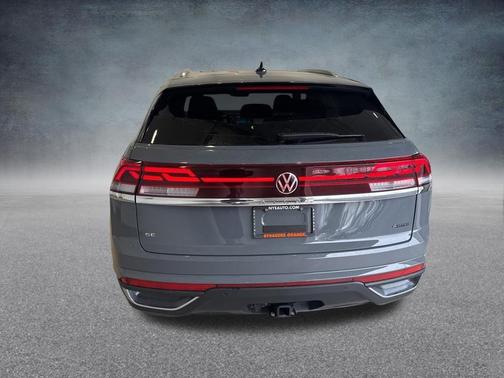 Pure Gray 2026 Volkswagen Atlas Cross Sport 2.0T SE W/TECHNOLOGY