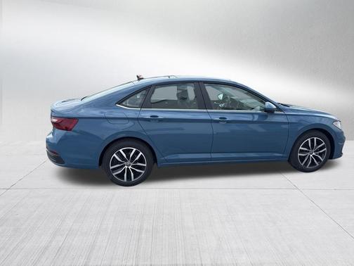 Blue Pearl 2026 Volkswagen Jetta 1.5T SE