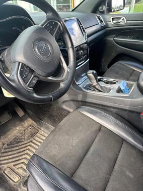 Sting Gray Clearcoat 2019 Jeep Grand Cherokee Altitude