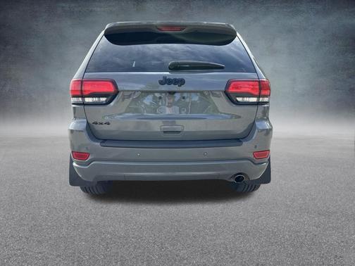Sting Gray Clearcoat 2019 Jeep Grand Cherokee Altitude