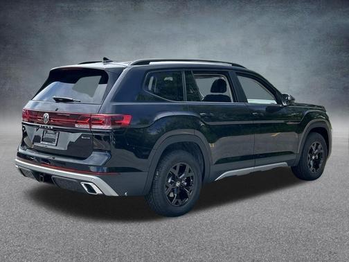 Black Pearl 2026 Volkswagen Atlas 2.0T Peak Edition