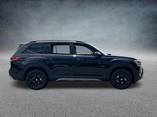 Black Pearl 2026 Volkswagen Atlas 2.0T Peak Edition