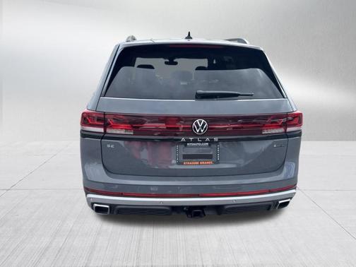 Pure Gray 2026 Volkswagen Atlas 2.0T Peak Edition
