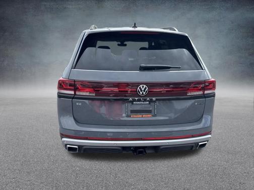 Pure Gray 2026 Volkswagen Atlas 2.0T Peak Edition