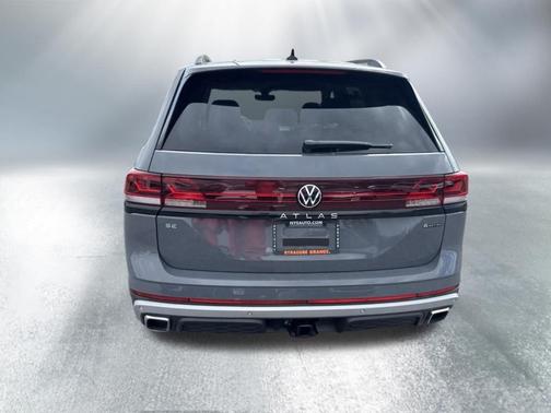 Pure Gray 2026 Volkswagen Atlas 2.0T Peak Edition