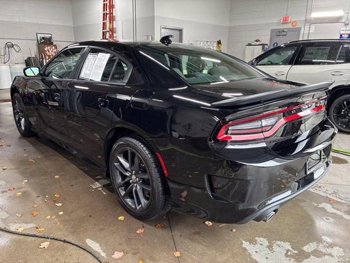 Pitch Black Clearcoat 2022 Dodge Charger GT