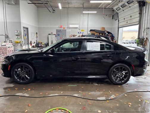 Pitch Black Clearcoat 2022 Dodge Charger GT