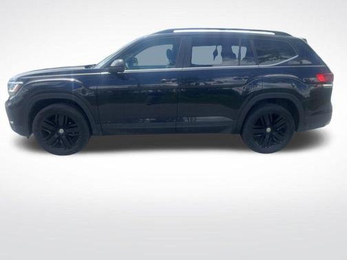 Deep Black Pearl Effect 2021 Volkswagen Atlas 3.6 V6 SE w/ Technology