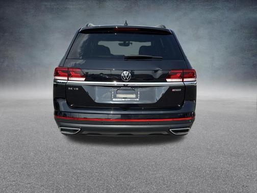 Deep Black Pearl Effect 2021 Volkswagen Atlas 3.6 V6 SE w/ Technology