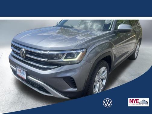 Platinum Gray Metallic 2022 Volkswagen Atlas 2.0T SE