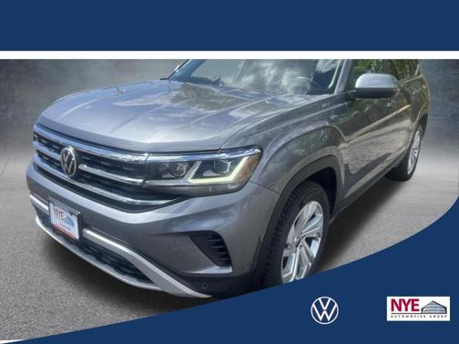 Platinum Gray Metallic 2022 Volkswagen Atlas 2.0T SE