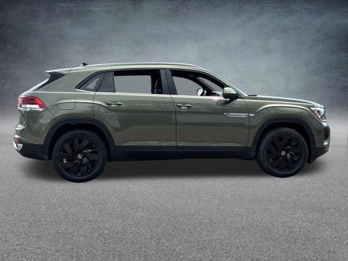 Avocado Green Pearl 2026 Volkswagen Atlas Cross Sport 2.0T SE W/TECHNOLOGY