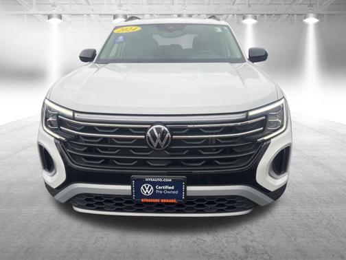 Pure White 2024 Volkswagen Atlas 2.0T Peak Edition SE w/Technology