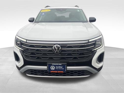 Pure White 2024 Volkswagen Atlas 2.0T Peak Edition SE w/Technology