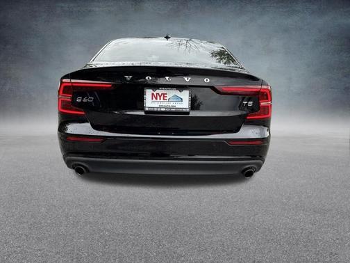Blackstone 2019 Volvo S60 T5 Momentum
