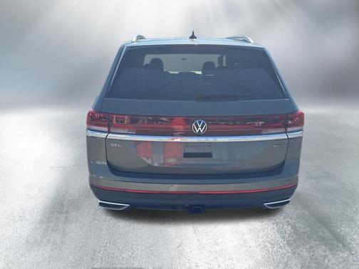Avocado Green Pearl 2026 Volkswagen Atlas 2.0T SEL