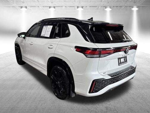 Opal White W/Deep Black Roof 2026 Volkswagen Tiguan 2.0T SE R-Line Black