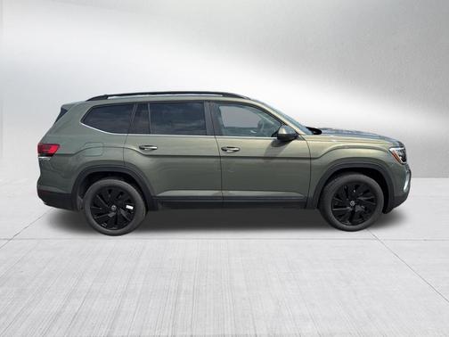 Green Pearl 2026 Volkswagen Atlas 2.0T SE W/TECHNOLOGY