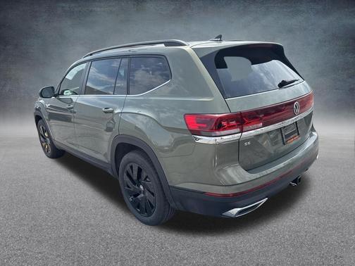 Green Pearl 2026 Volkswagen Atlas 2.0T SE W/TECHNOLOGY