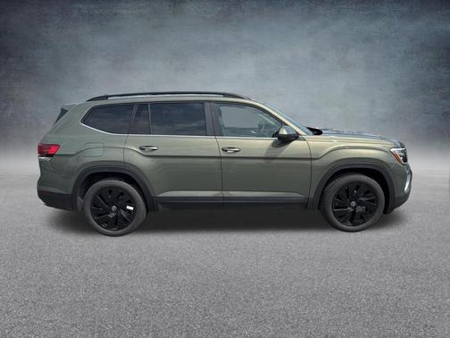 Green Pearl 2026 Volkswagen Atlas 2.0T SE W/TECHNOLOGY