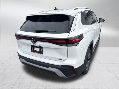 Pure White 2026 Volkswagen Tiguan 2.0T S