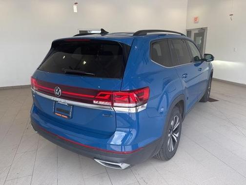 2025 Volkswagen Atlas 2.0T SE
