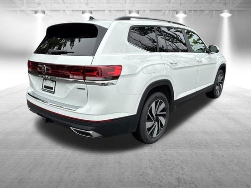 Pure White 2024 Volkswagen Atlas 2.0T SE