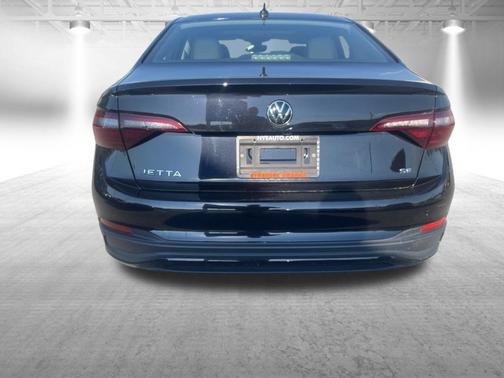Deep Black Pearl Effect 2023 Volkswagen Jetta 1.5T SE