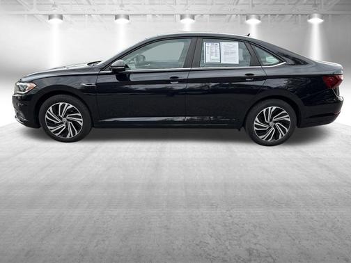 Deep Black Pearl Effect 2021 Volkswagen Jetta 1.4T SEL Premium