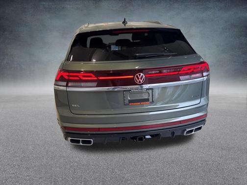 Avocado Green Pearl 2026 Volkswagen Atlas Cross Sport 2.0T SEL Premium R-Line
