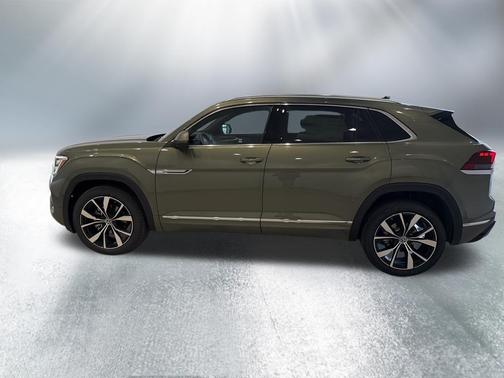 Avocado Green Pearl 2026 Volkswagen Atlas Cross Sport 2.0T SEL Premium R-Line