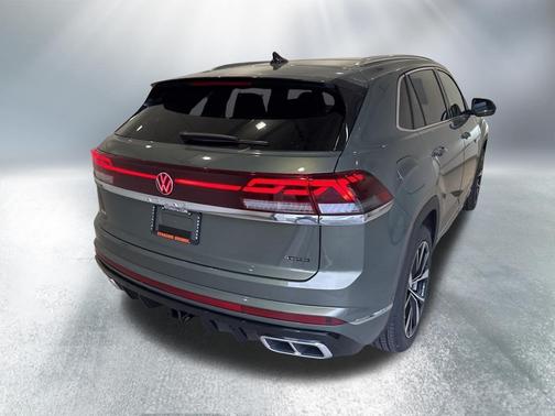 Avocado Green Pearl 2026 Volkswagen Atlas Cross Sport 2.0T SEL Premium R-Line